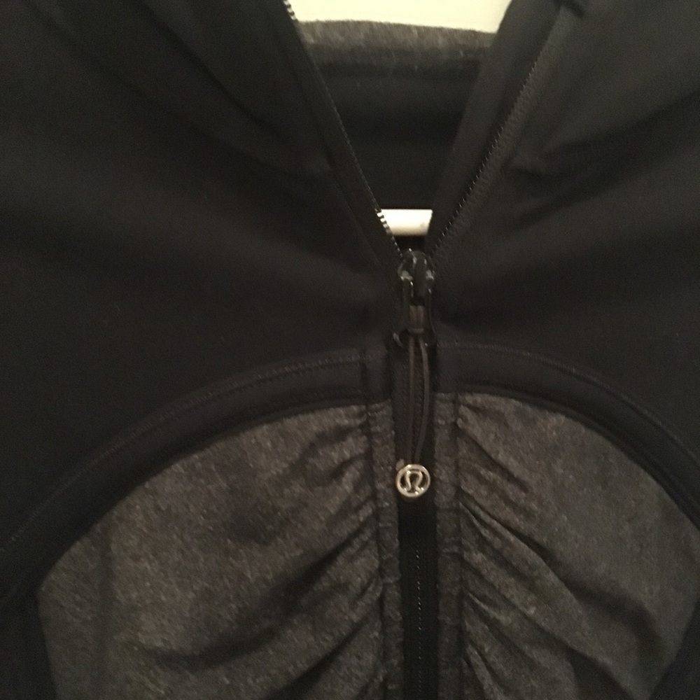 Lulu lemon jacket size 10